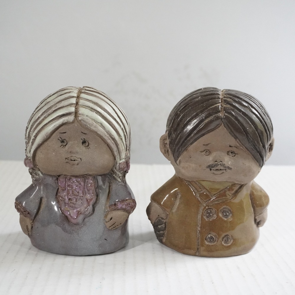 VTG Elbogen Sweden Folk Art Pottery Figurine Handmade Signed Grandma Grandpa Set